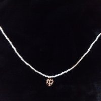 Колие с перли и висулка със сърце и кръстче, снимка 4 - Колиета, медальони, синджири - 32025755