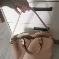Бежова чанта , снимка 3 - Чанти - 36614686