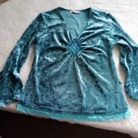 Плюшена блузка за всеки сезон, снимка 1 - Блузи с дълъг ръкав и пуловери - 40216536