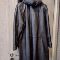 Продавам кожено( естествена кожа)  дълго дамско палто. , снимка 4 - Палта, манта - 38489353
