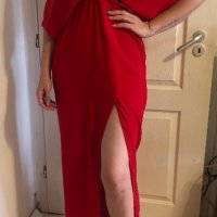 Дамска червена рокля с цепка, снимка 1 - Рокли - 31457417