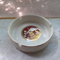 Пепелник порцелан Япония златно покритие 24 карата, снимка 1 - Антикварни и старинни предмети - 37952748