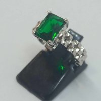 Сребърен пръстен с зелен циркон, снимка 1 - Пръстени - 42757109
