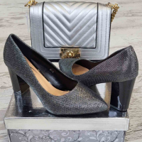 Дамски обувки със стабилен квадратен ток в сребрист цвят, снимка 2 - Дамски обувки на ток - 36536003