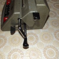 Стара механична сметачна машина (калкулатор) от 50-те години, снимка 3 - Антикварни и старинни предмети - 30216801