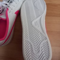 Нови маратонки Nike, снимка 4 - Маратонки - 42202251