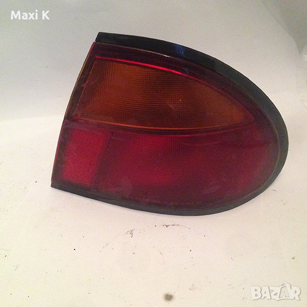 Десен стоп Mazda 323 F, снимка 1