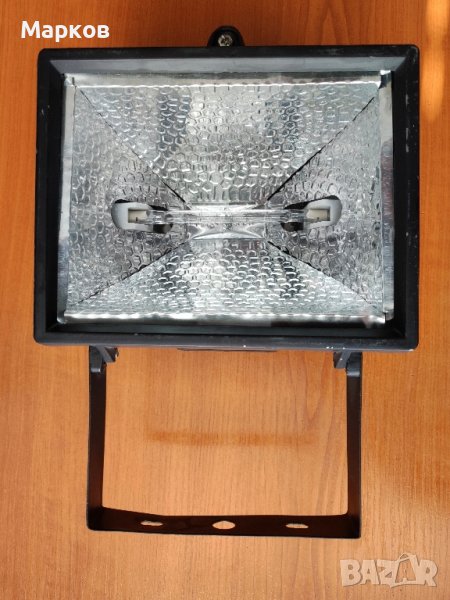 Халогенен Прожектор с Крушка 150W, снимка 1