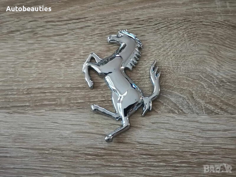 Ferrari конче сребриста емблема лява, снимка 1