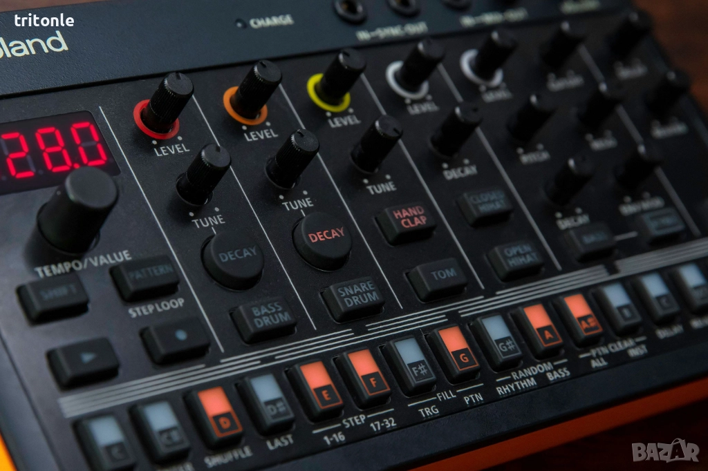 Roland Aira T-8 Beat Machine, снимка 1