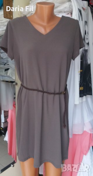 Зелена рокля с леко отворен гръб , снимка 1