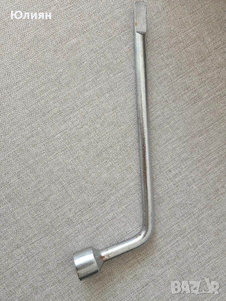 Ключ за гуми ,Тойота , снимка 1