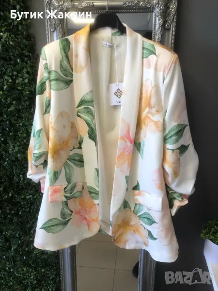 Дамско сако, снимка 1
