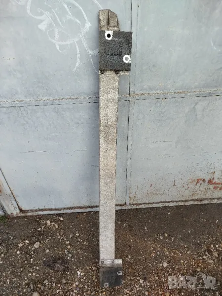 Основа задна алуминиева греда за Audi A3 8L1 8L0807309e, снимка 1