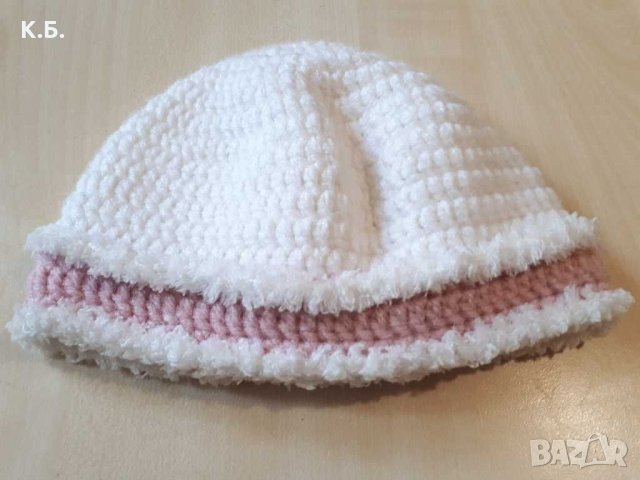 Ръчно плетена шапчица 42см, снимка 1 - Бебешки шапки - 30323386