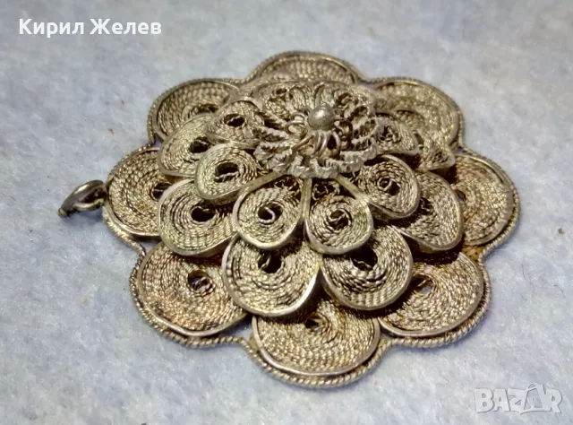 СТАРИНЕН ФИЛИГРАНЕН СРЕБЪРЕН МЕДАЛЬОН ЦВЕТЕ СРЕБРО ВИСОКА ПРОБА с ВЪРТЯЩИ се ФЛОРАЛНИ ЕЛЕМЕНТИ 25292, снимка 5 - Антикварни и старинни предмети - 49886635