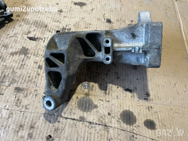 Скоба Опора Двигател A6422230704 Mercedes W211 E class Tmodel 4matic 320CDI, снимка 3 - Части - 50317665