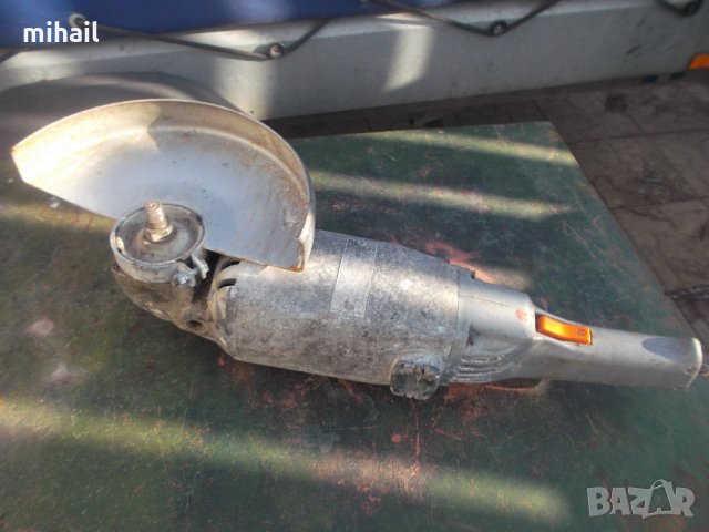 Български ъглошлайф на части