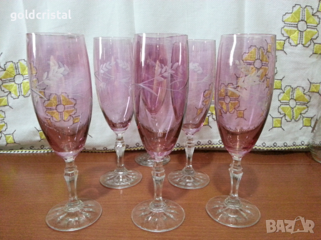 Ретро кристални чаши , снимка 1 - Антикварни и старинни предмети - 44810669