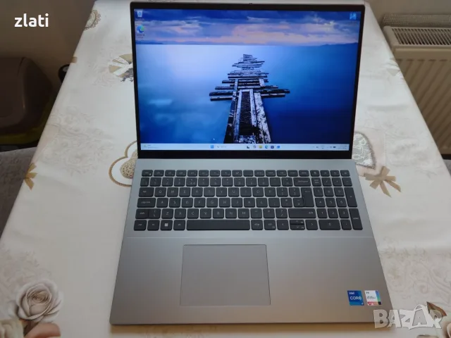 Голям Бизнес Лаптоп 16" Dell Vostro 5630 i7-1360P 13th Gen/RAM 16GB/NVMe 512GB/Win 11 Pro