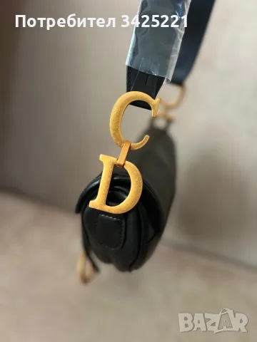 Дамска чанта Dior, снимка 10 - Чанти - 56257385