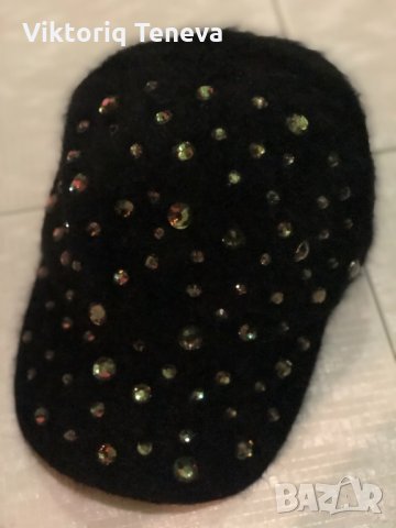 Дамска зимна шапка с камъни Dorabella, снимка 4 - Други - 31282523