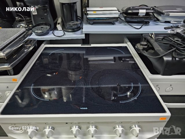 готварска печка с керамичен плот Electrolux , снимка 4 - Печки, фурни - 42334837