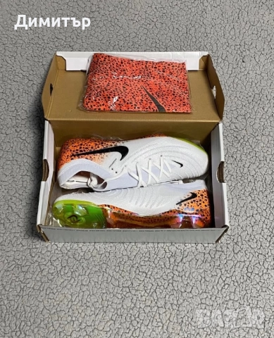 Бутонки Nike 43 номер, снимка 2 - Футбол - 52932739