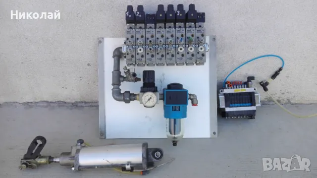 Пневматика Пневмогрупа BOSCH , снимка 1 - Резервни части за машини - 47608875