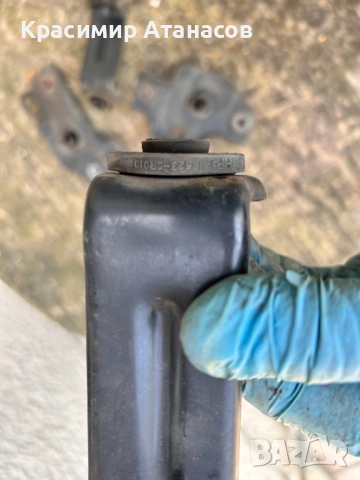 Тампон воден радиатор държач за Тойота Авенсис T27. Дизел 2.0 D-4D.126кс. 2009-2014г, снимка 4 - Части - 52569026