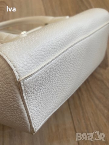 Малка бяла чанта, снимка 3 - Чанти - 39086938
