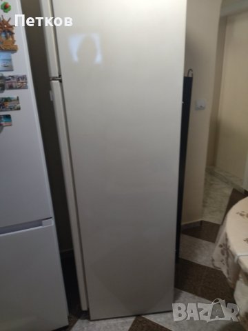 Продавам голям хладилник с фризер Indesit, снимка 7 - Хладилници - 42903662