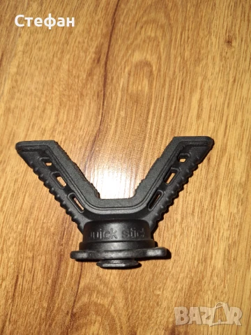 V-образна опора за триподи на Fierydeer, снимка 3 - Оборудване и аксесоари за оръжия - 51159249