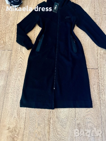 Дълго спортно горнище на Nke в черен цвят, с чист и елегантен дизайн. Подходящо за спорт и ежедневие, снимка 6 - Спортни екипи - 52598967