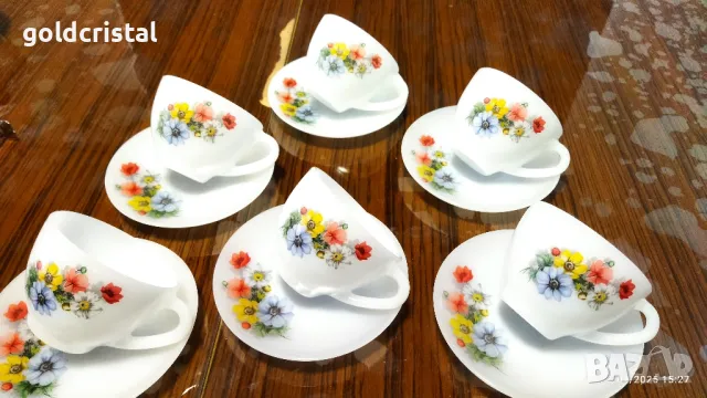 френски аркопал чаши за чай , снимка 3 - Антикварни и старинни предмети - 50096229