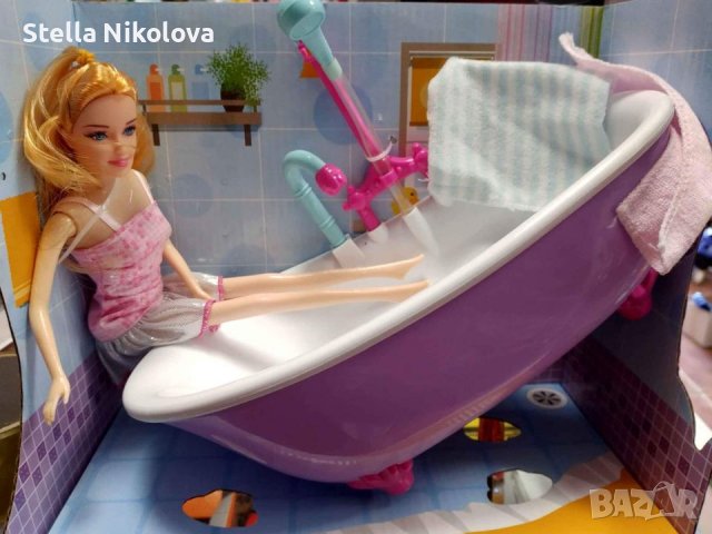 Кукла с вана и течаща вода, снимка 1 - Кукли - 37426488