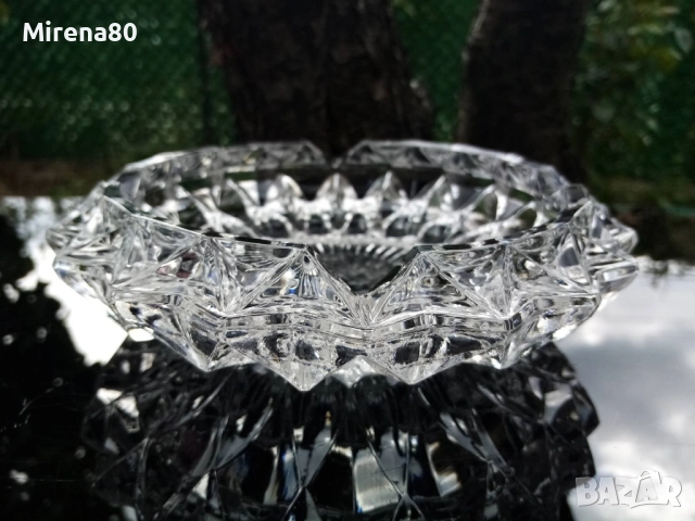 Кристален пепелник, снимка 3 - Антикварни и старинни предмети - 52081252