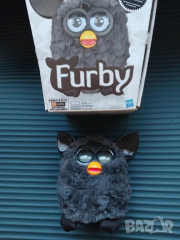 Furby - оригинална интерактивна играчка с кутия, снимка 3 - Музикални играчки - 52742824