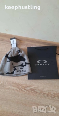 Зимни Шапки OAKLEY x PALACE , снимка 2 - Шапки - 53930989