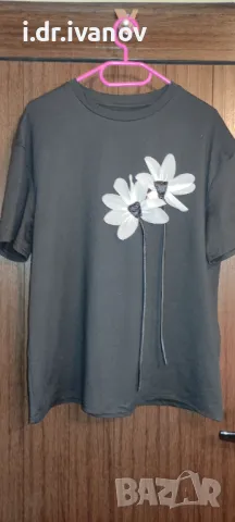 нова черна  тениска с ефектни цветя ХЛ, снимка 1