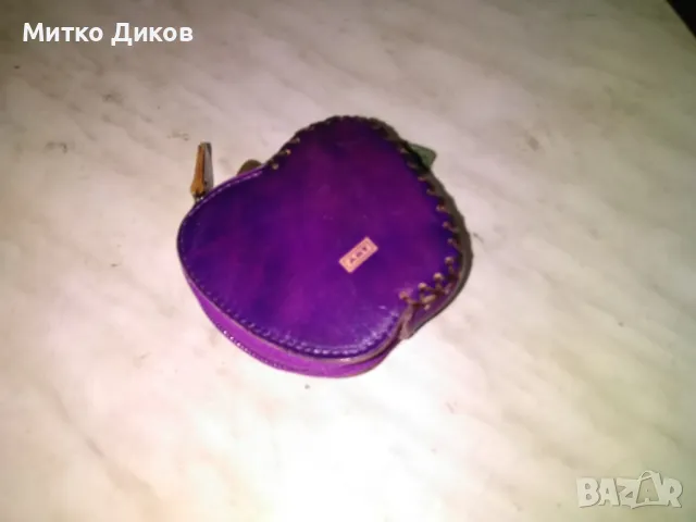Портфейлче Арт ябълка лилава ново естествена кожа 95х82мм, снимка 2 - Портфейли, портмонета - 50026041