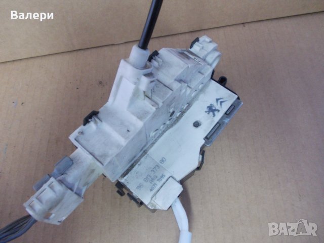 PEUGEOT 407 SW брава за задна лява врата 96 813 373 80, снимка 4 - Части - 44388506