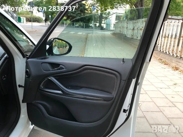 Opel Zafira Tourer 1.6 turbo 200 к.с, снимка 11 - Автомобили и джипове - 56157052