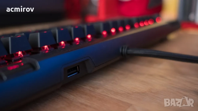 Чисто нови механични гейминг клавиатури HyperX Alloy Elite, USB Hub, снимка 2 - Клавиатури и мишки - 52429227