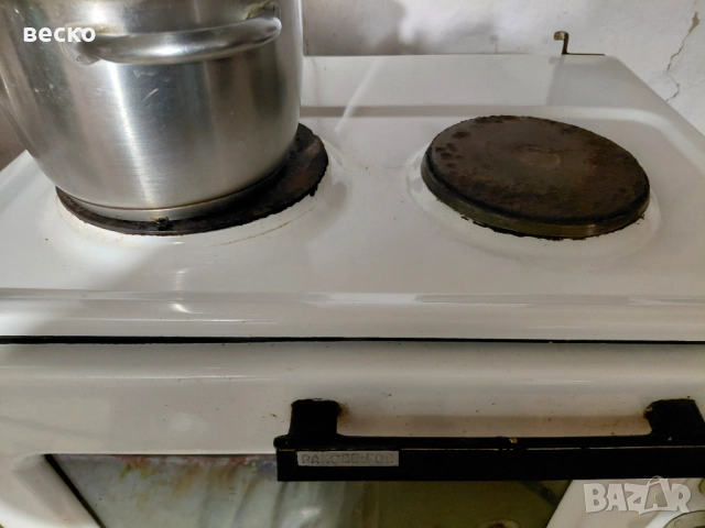 Продавам стара печка раховец работи , снимка 2 - Печки, фурни - 52588943