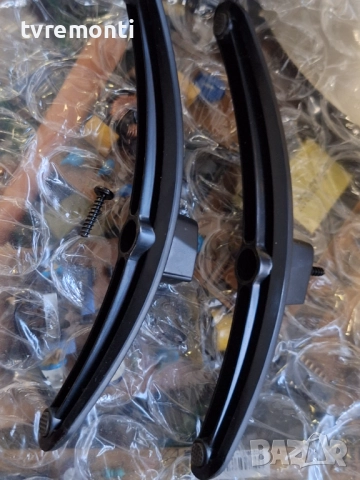 оригинална стойка крачета телевизор Metz  Модел 32TB2000, снимка 4 - Стойки, 3D очила, аксесоари - 52917251