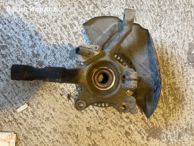 Ляв и Десен Шенкел Главина за Пасат Б4 / PASSAT B4 1.9 D, снимка 6 - Части - 44929241