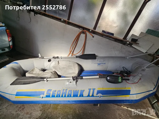 Комплект надуваема лодка Intex Seahawk II + Електрически мотор 12V (За риболов и разходки), снимка 2 - Екипировка - 55889736