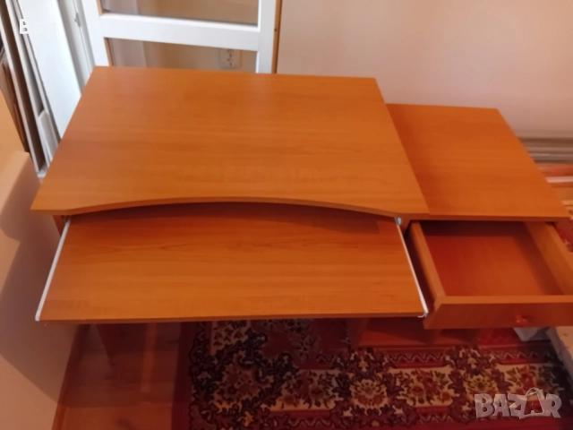 Много функционално бюро в отлично съствояни, снимка 2 - Бюра - 52022063