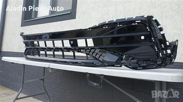 Долна решетка на предната броня VW Tiguan Facelift R-Line година 2020 2021 2022 2023 код 5NA853677Q, снимка 2 - Аксесоари и консумативи - 50313104